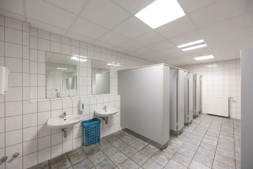 Toilettenanlage Lagergebäude