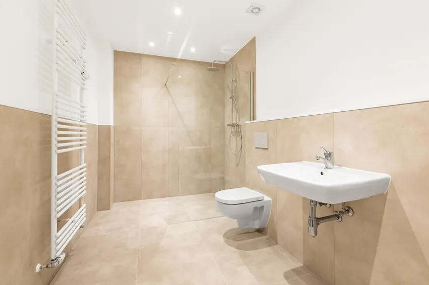 Das komplett erneuerte Badezimmer