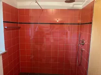 Bad mit großer Dusche