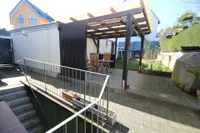 Rückansicht_Terrasse und Kellereingang