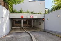 Tiefgarage und Stellplatz