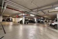 Tiefgarage und Stellplatz