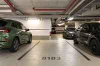 Tiefgarage und Stellplatz