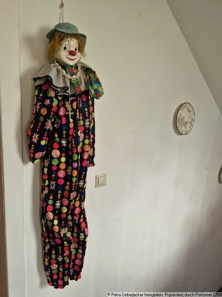Wohnen im Zweifamilienhaus mit Terrasse und Garage