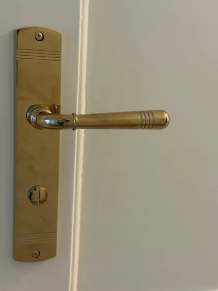 schöne Dachgeschosswohnung