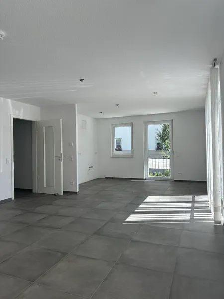Traumhafte 2 Zimmer Wohnung am Schloß Zossen mit Gartennutzung
