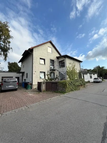 Attraktives Mehrfamilienhaus in Straubing – sanieren oder neu bauen!