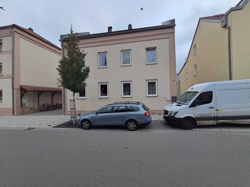 🏡 Zweifamilienhaus mit Sanierungspotenzial in zentraler Lage von Plattling