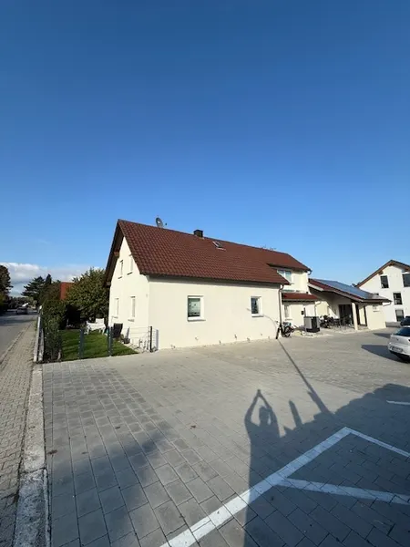 Kapitalanlage: ca. 5,4 % Rendite &ndash; ZFH mit Neubau-Anbau (2023) & Stellpl&auml;tzen!