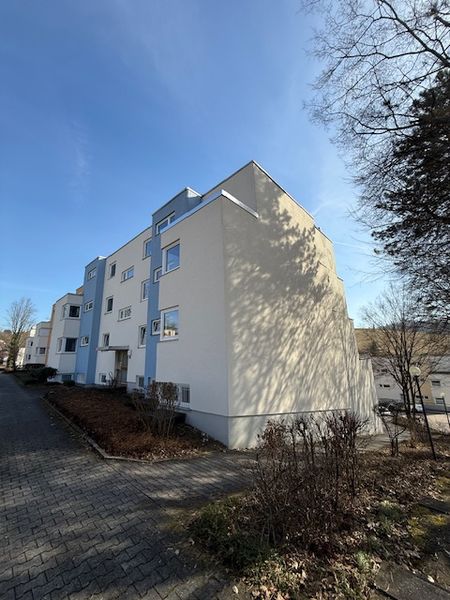 Renovierungschance mit Panorama &ndash; 3-Zimmer-Terrassenwohnung in Toplage!