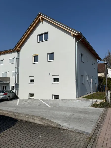 Eigennutzer oder Kapitalanlage: Hochwertige 4-Zimmer-Wohnung in moderner Holzbauweise mit Balkon!