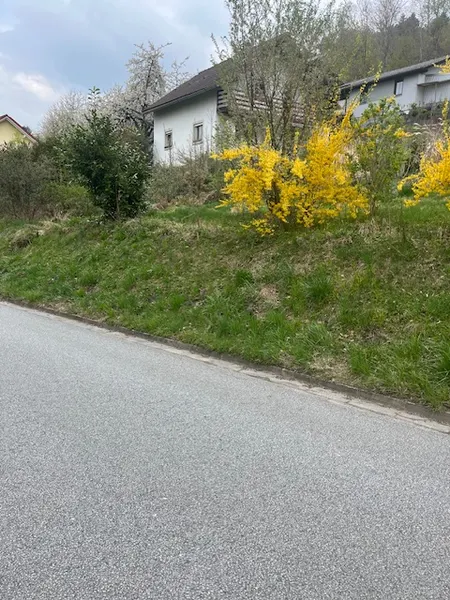 Sonniges Grundst&uuml;ck mit Abrissobjekt &ndash; Ihr Neubauprojekt in Grafling bei Deggendorf