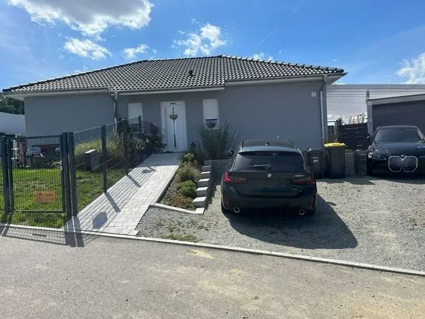 🏡 Traum-Bungalow von 2024: 4 Zimmer, Garage, XXL-Terrasse & 902 m&sup2; Grundst&uuml;ck!