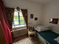 Erdgeschoss rechts - Schlafzimmer zum Garten