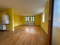 1.OG Mitte Zimmer mit Küchennische