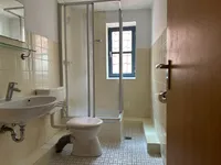 1.OG Mitte - Badezimmer Ansicht 1