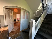 Treppenhaus mit Eingang zur Wohnung