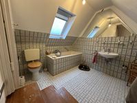 Badezimmer zu Schlafzimmer 1