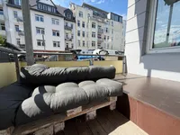 Balkon im Wohnzimmer zur Olshausenstraße