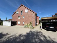 Carport und Haus