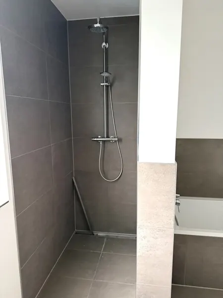 ....mit Dusche