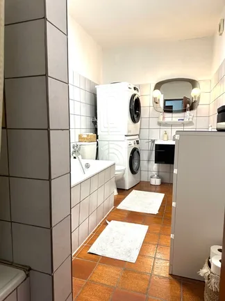 Badezimmer Ansicht 1