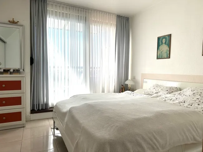 Schlafzimmer Ansicht 1