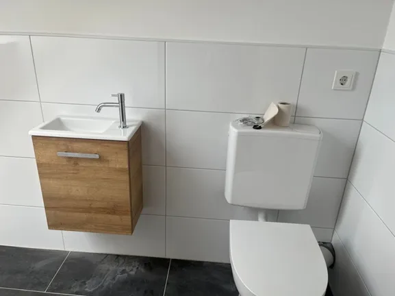 kl. WC-Bereich im Spitzboden