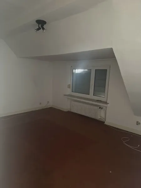 Raum 2 DG (Rollogurt gerissen)