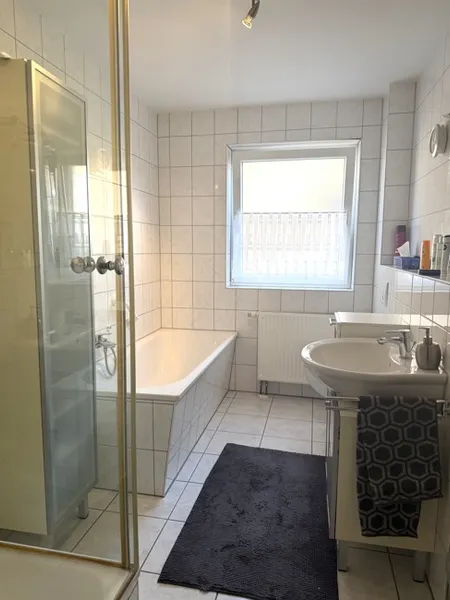 Badezimmer Ansicht 1