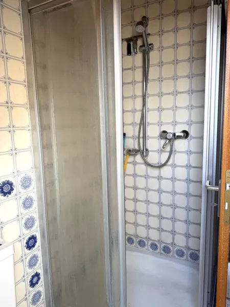 ....mit Dusche