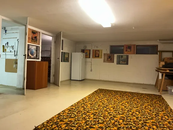 Keller
