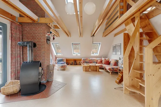 Wohnzimmer Obergeschoss / Aufgang Dachstudio