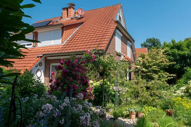 Hausansicht vom Garten