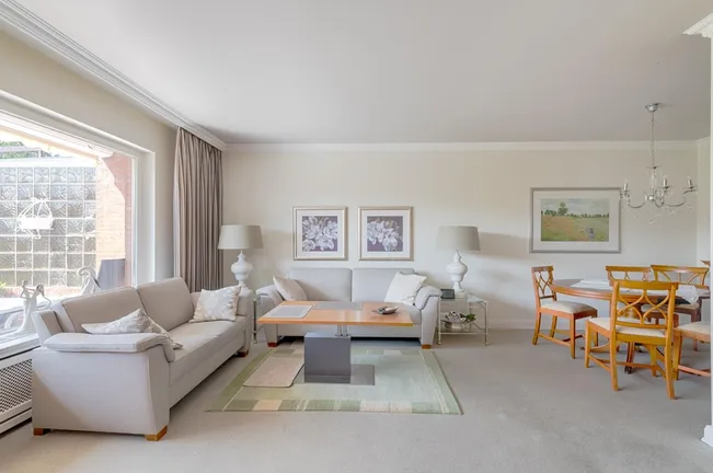 Wohnzimmer Ansicht 2