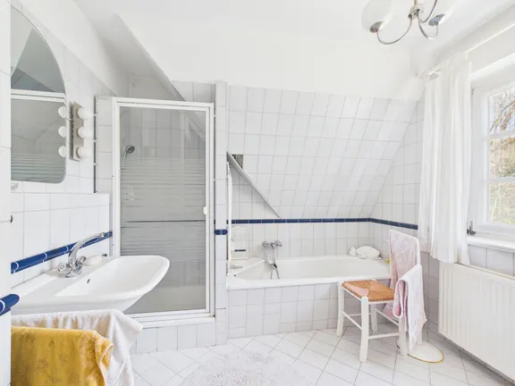 Badezimmer Ansicht 2