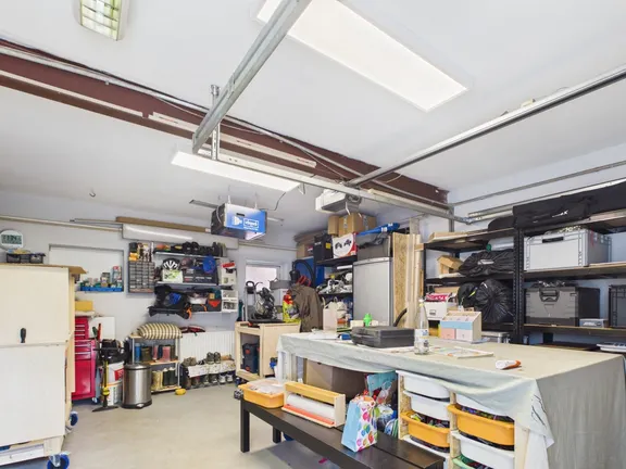 Garage / Hobbyraum
