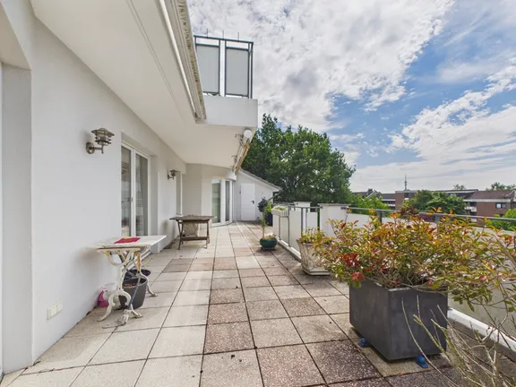Terrasse, Höhe Wohnzimmer
