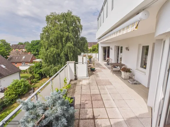 Terrasse höhere Ansicht