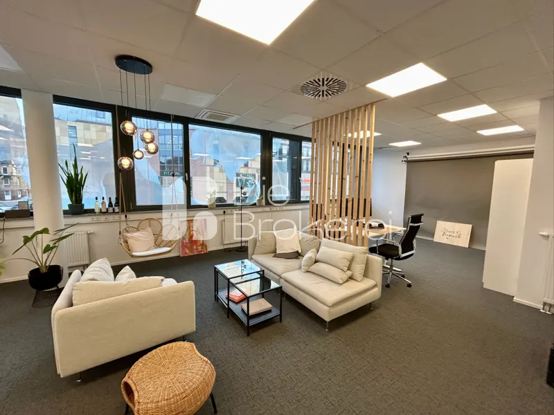 2. OG Lounge