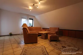 Gemütlich eingerichtete 2-Zimmer-Dachgeschosswohnung in Hürth bei Köln!