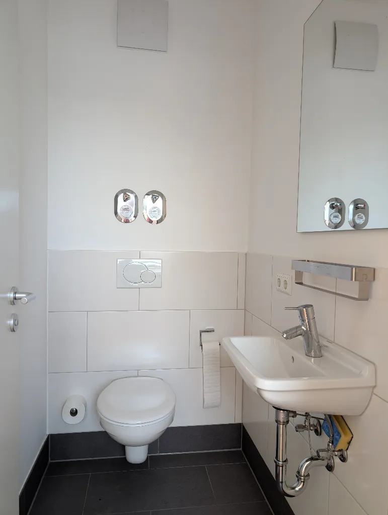 WC.jpg