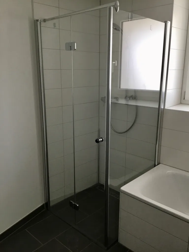 Ansicht Bad_Dusche Whg. 11.jpg