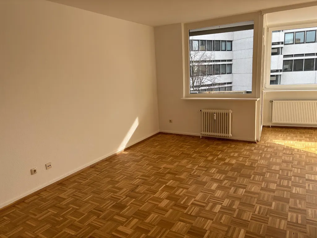 WE 1307-0015, Wozi, linke Ansicht.jpg