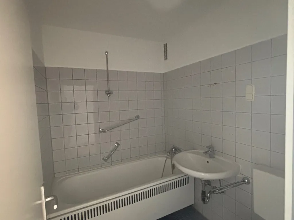 WE 1307-0015, Bad.jpg