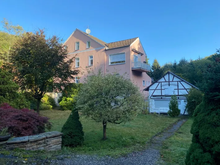 „Idyllisches Wohnen“ Mehrfamilienhaus mit 6 Wohneinheiten auf traumhaftem Grundstück Haus zum Kauf