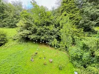Bereich hinter dem Haus
