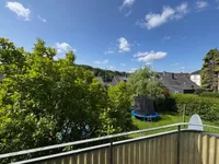 Blick Balkon-Garten
