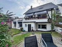 Ansicht mit Terrasse