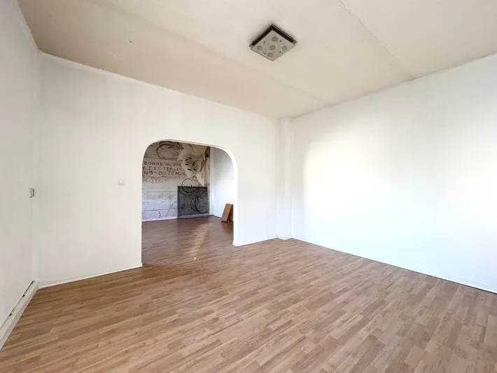 2,5- Zimmer-Wohnung im ersten Obergeschoss in einem ruhigem 6 Familienhaus in Schwelm! Wohnung zur Miete